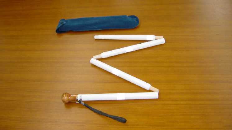 折り畳み式白杖の例